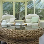 Bed & Breakfast Walker Ground Manor 5*
