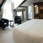 Walker Ground Manor Bed & Breakfast 5*